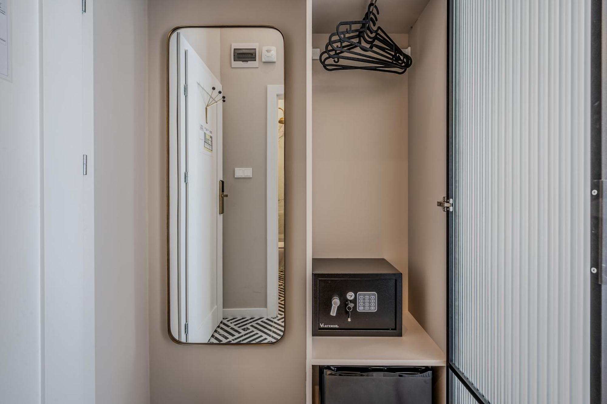 Timeless Boutique Suites By Bqa บูดาเปสต์ ภายนอก รูปภาพ